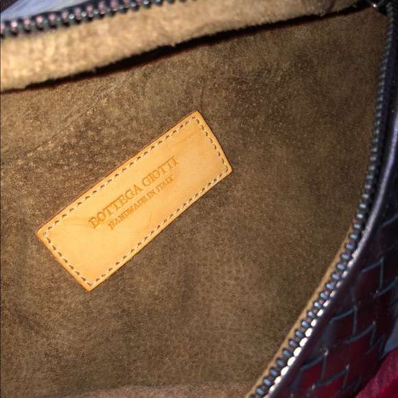 🌺HP🌺RaRE Gorgeous NWT belt bag🌺 - Picture 7 of 10